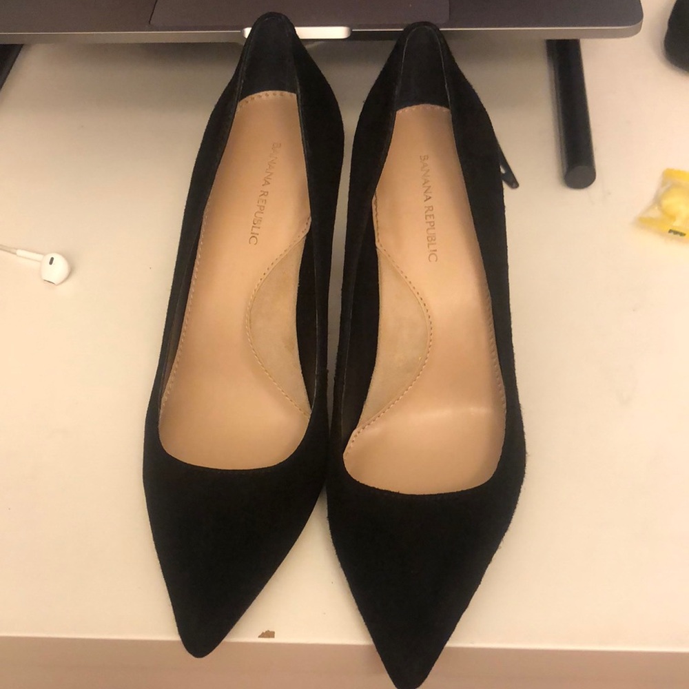 Banana Republic Madison Pumps Black Suede